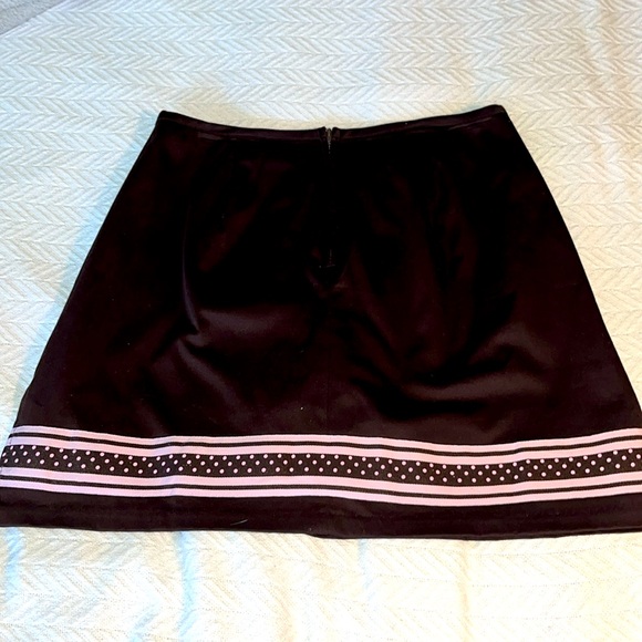 Alanni by Donny Brook Skirt Skort in Brown with Pink Grosgrain Ribbon Trim 8 - Picture 2 of 8